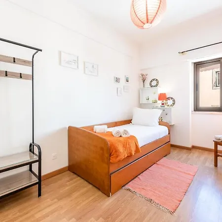Appartamento Guestready - Bright And Colorful In Ajuda *