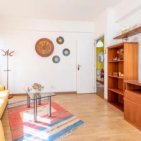 Guestready - Bright And Colorful In Ajuda Appartamento