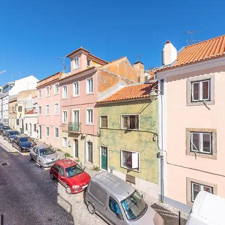 Appartamento Guestready - Bright And Colorful In Ajuda